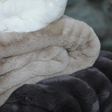 Winterhome luxe imitatiebont deken Arctic Fox Cinder